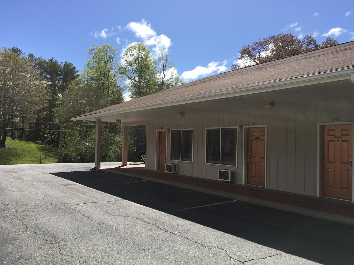 University Inn Cullowhee Exterior photo