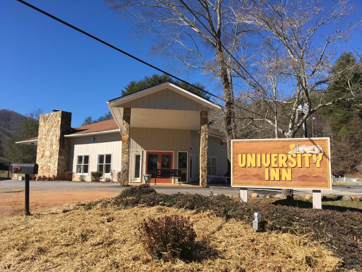 University Inn Cullowhee Exterior photo