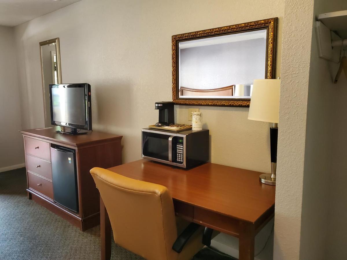 University Inn Cullowhee Exterior photo
